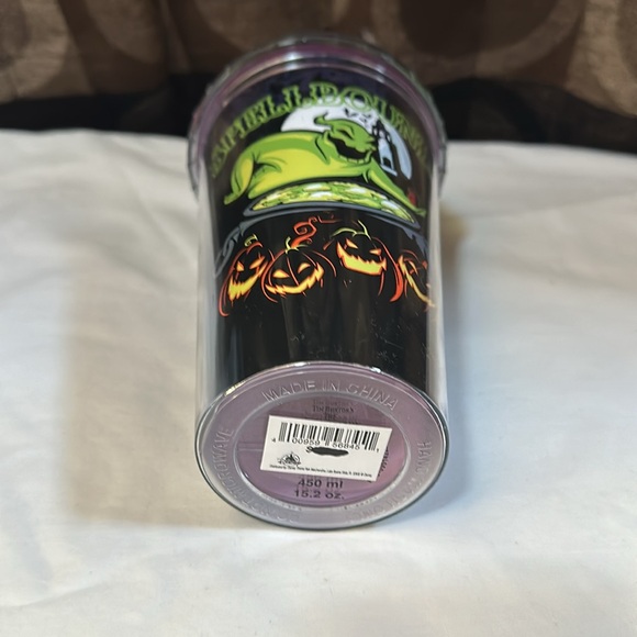 HALLOWEEN DISNEYLAND EXCLUSIVE- OOGIE BOOGIE BASH HALLOWEEN PARTY CUP 2023 - Picture 5 of 10